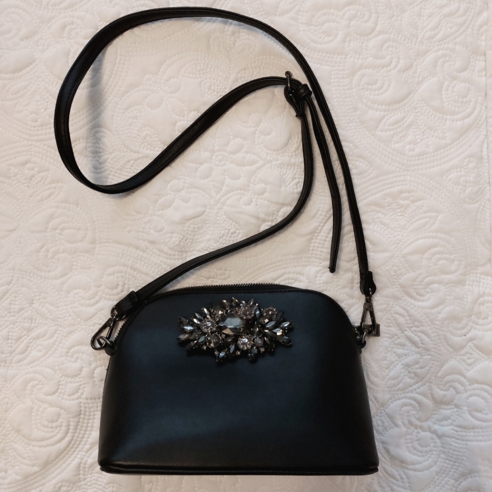 ▪︎ Black ▪︎ Crossbody Handbag with Jewels